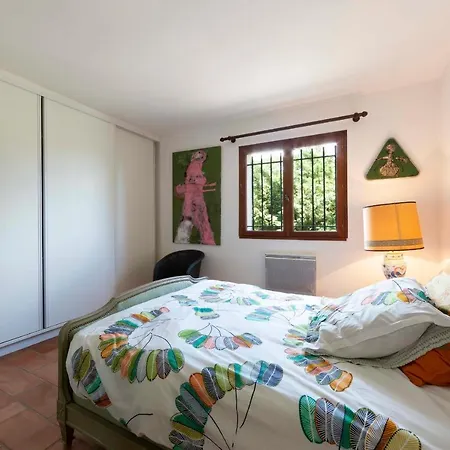 Villa Large Provencal With Swimming Pool In Lush Greenery Live In Cannes