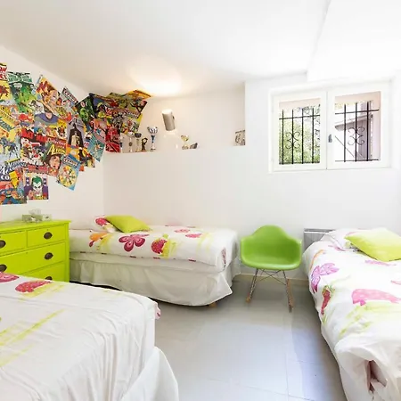 Large Provencal With Swimming Pool In Lush Greenery Live In Cannes Villa *